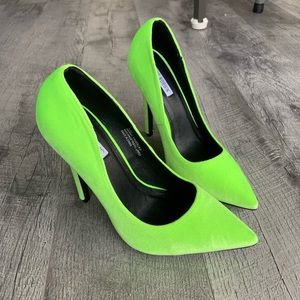 Cape Robbin, Neon Yellow/Green 5 inch Pumps, size 8.5M